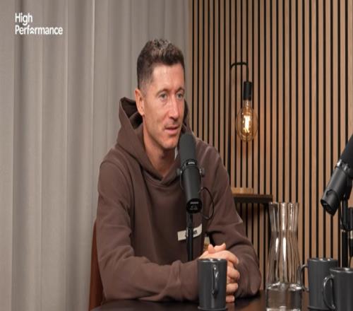 水晶宫前锋,本特克技术,特长剖析,立博体育官方,立博体育在线官网,立博体育线上,立博体育APP